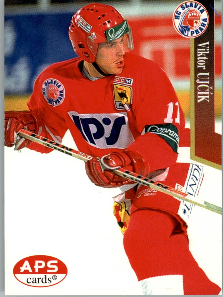 Viktor Ujčík APS 97/98 hokejová karta #159